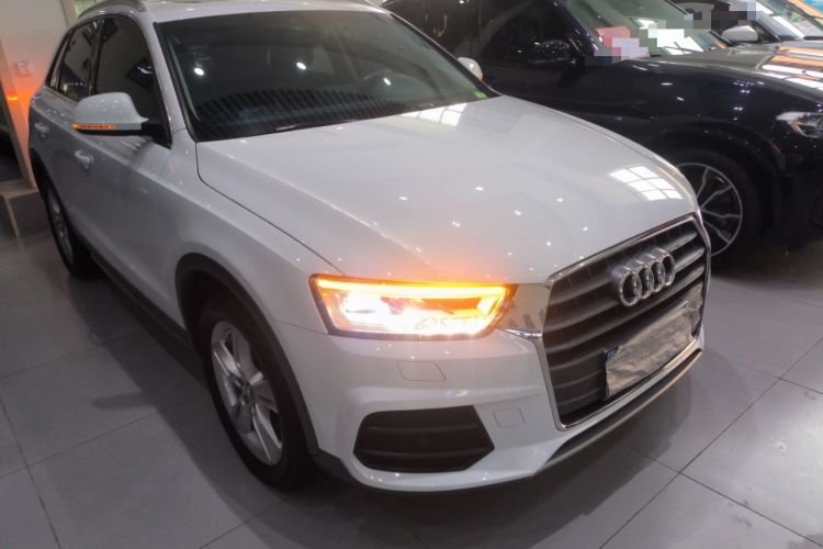 Used Audi Q3 2018 30 TFSI Fashion Edition Collector's Model Front Right 45 Deg