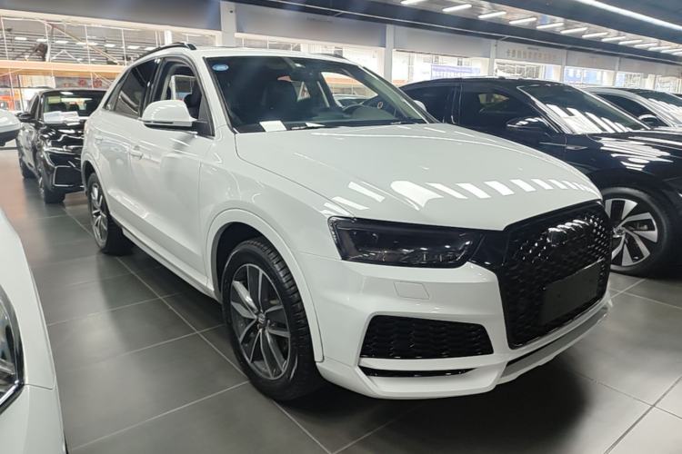 Used Audi Q3 2018 35 TFSI Fashion Edition Collector's Model Front Right 45 Deg