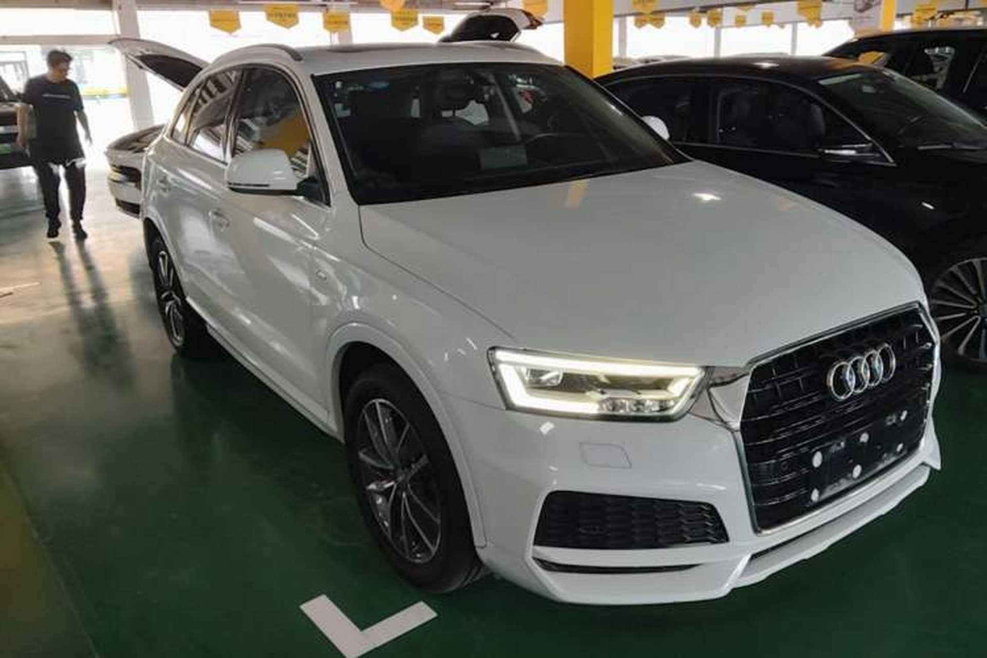 Used Audi Q3 2018 30 TFSI Fashion Edition Collector's Version Front Right 45 Deg