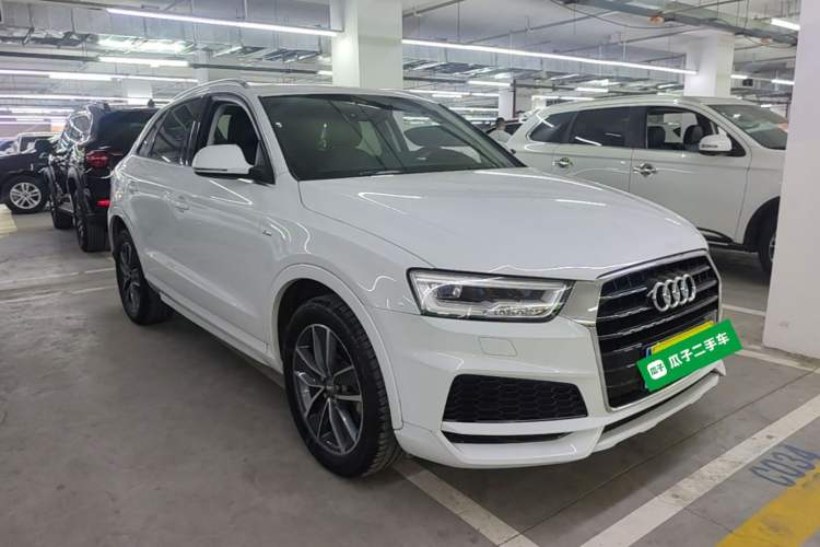 Used Audi Q3 2018 30 TFSI Fashion Edition Collector's Version Front Right 45 Deg