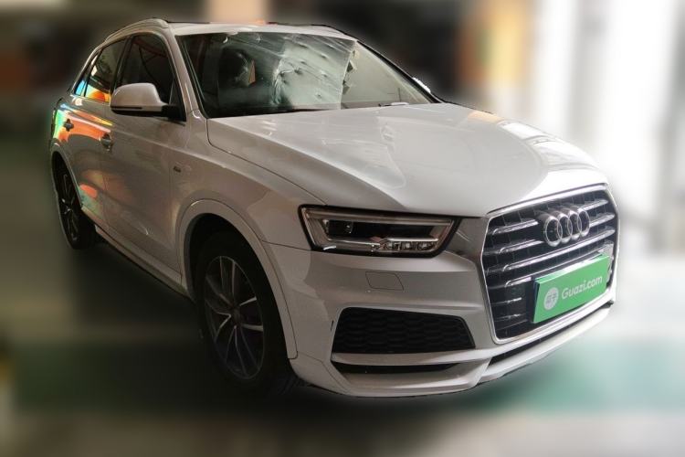 Used Audi Q3 2018 30 TFSI Fashion Edition Collector's Version Front Right 45 Deg