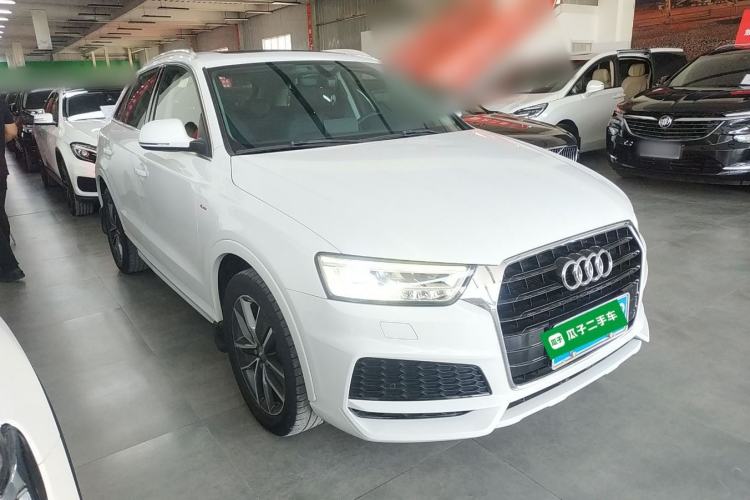 Used Audi Q3 2018 30 TFSI Fashion Edition Collector's Version Front Right 45 Deg