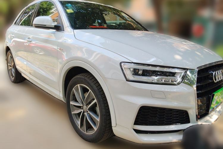 Used Audi Q3 2018 30 TFSI Fashion Edition Collector's Version Front Right 45 Deg