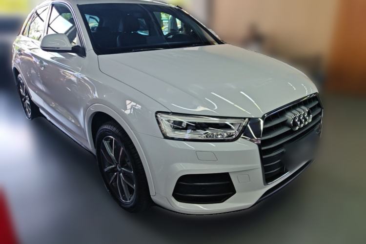 Used Audi Q3 2018 30 TFSI Fashion Edition Collector's Version Front Right 45 Deg
