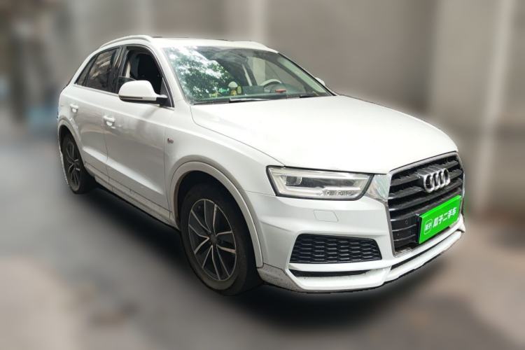 Used Audi Q3 2018 30 TFSI Fashion Edition Collector's Version Front Right 45 Deg