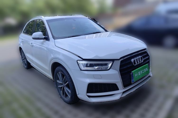 Used Audi Q3 2018 30 TFSI Fashion Edition Collector's Version Front Right 45 Deg