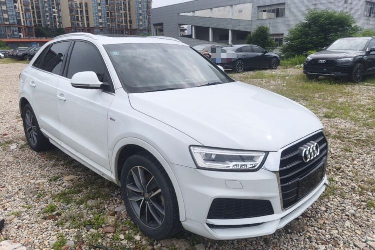 Used Audi Q3 2018 30 TFSI Fashion Edition Collector's Version Front Right 45 Deg