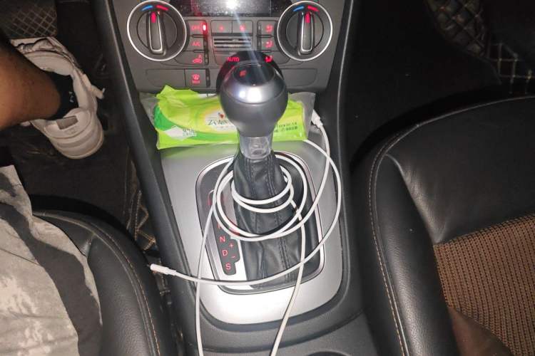 Used Audi Q3 2018 30th Anniversary Edition 30 TFSI Fashion Model Gear Lever