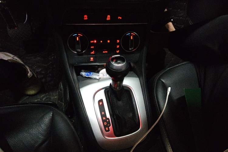 Used Audi Q3 2018 30th Anniversary Edition 30 TFSI Fashion Model Gear Lever