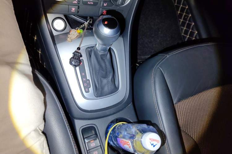 Used Audi Q3 2018 30th Anniversary Edition 30 TFSI Fashion Model Gear Lever