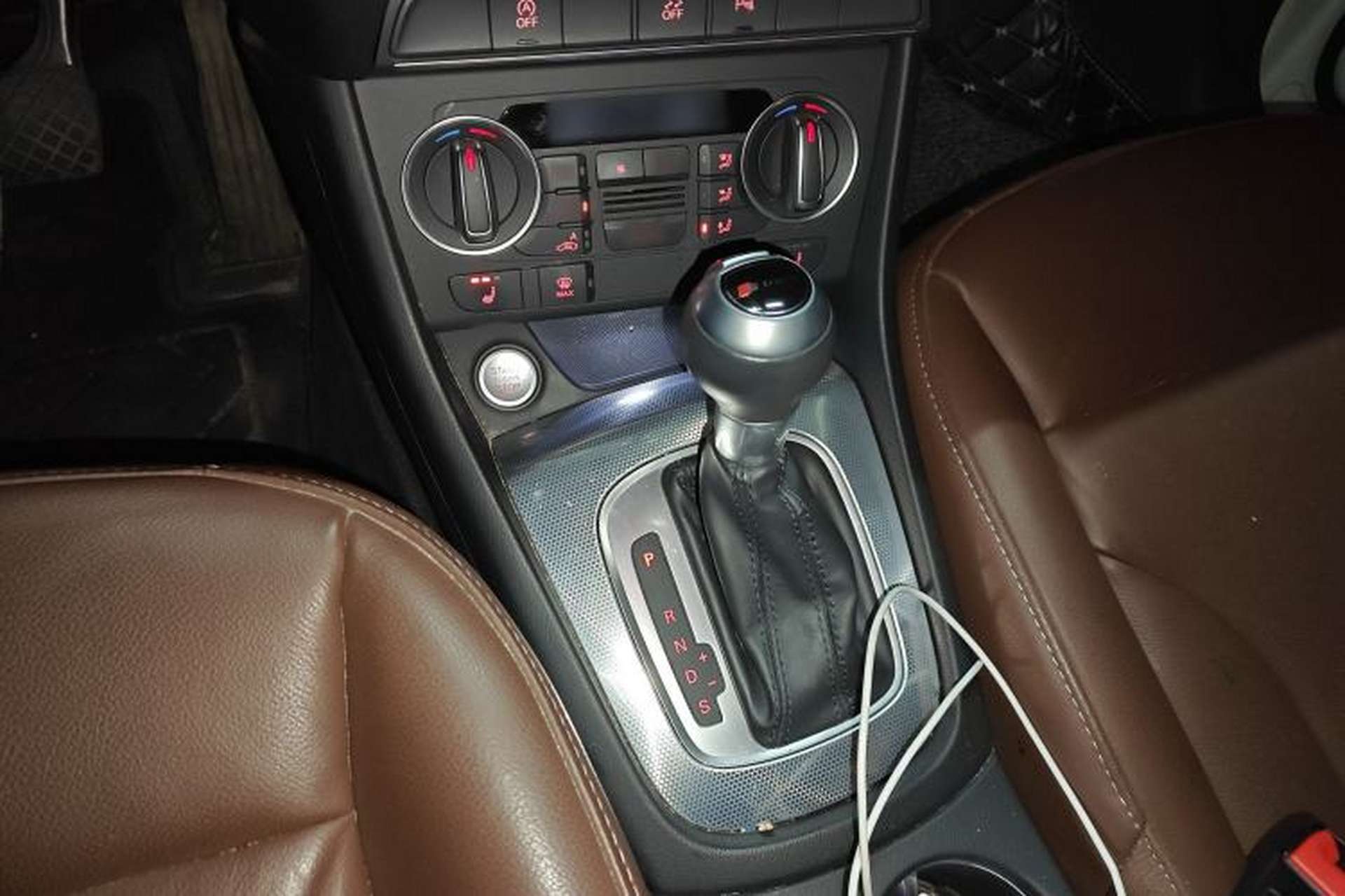 Used Audi Q3 2018 30th Anniversary Edition 30 TFSI Style Model Gear Lever