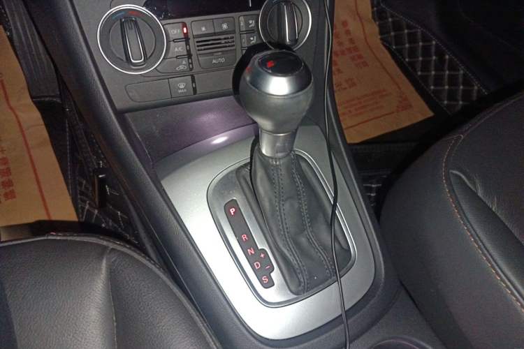 Used Audi Q3 2018 30th Anniversary Edition 35 TFSI Fashion Model Gear Lever
