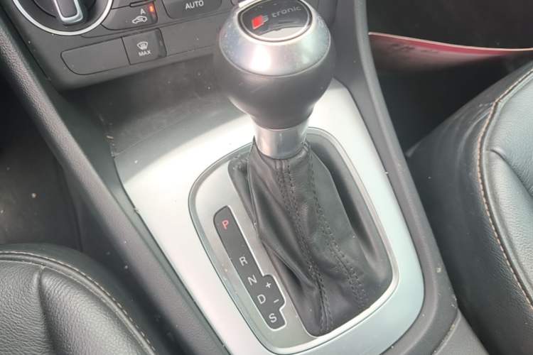 Used Audi Q3 2018 30th Anniversary Edition 35 TFSI Fashion Model Gear Lever