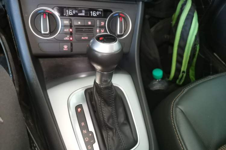 Used Audi Q3 2018 30th Anniversary Edition 30 TFSI Fashion Model Gear Lever