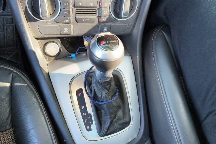 Used Audi Q3 2018 30th Anniversary Edition 30 TFSI Fashion Model Gear Lever