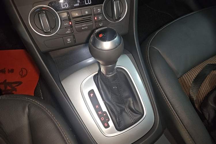 Used Audi Q3 2018 30th Anniversary Edition 30 TFSI Fashion Model Gear Lever