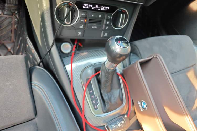 Used Audi Q3 2018 30th Anniversary Edition 35 TFSI quattro all-wheel-drive sport model Gear Lever