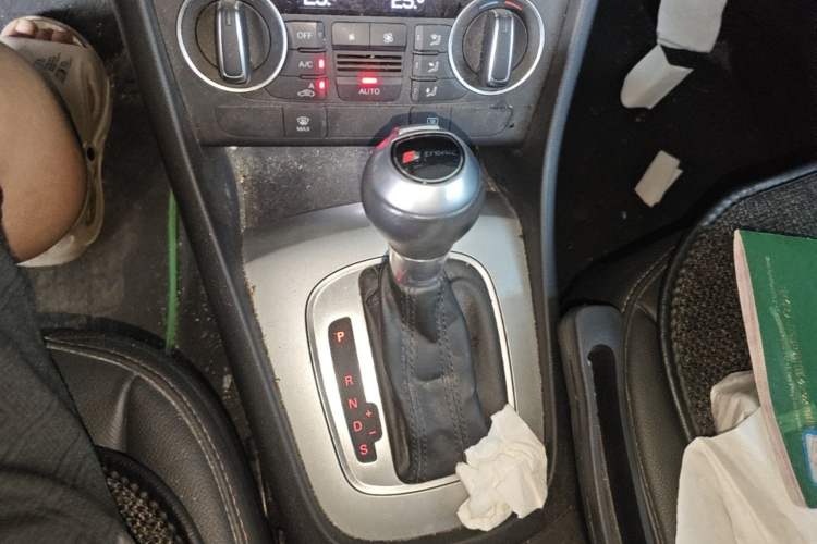 Used Audi Q3 2018 30th Anniversary Edition 30 TFSI Fashion Model Gear Lever