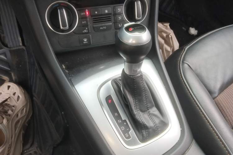 Used Audi Q3 2018 30th Anniversary Edition 35 TFSI Fashion Model Gear Lever