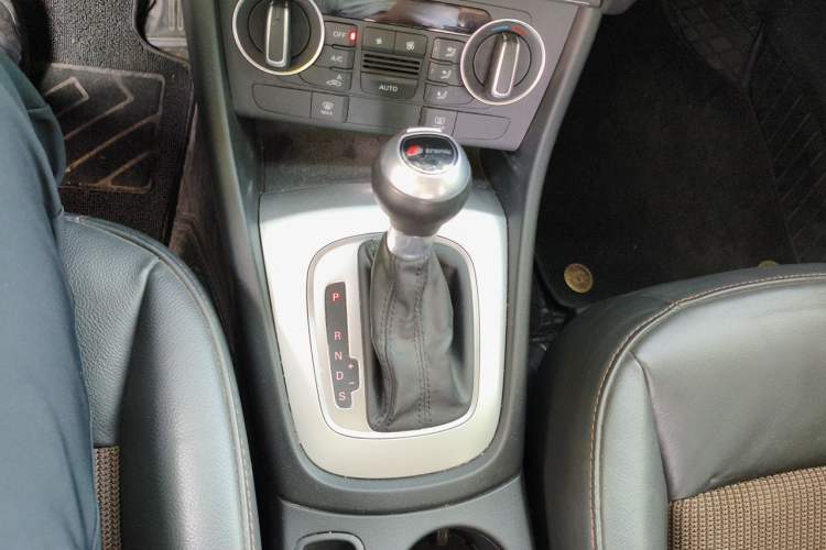 Used Audi Q3 2018 30th Anniversary Edition 35 TFSI Fashion Model Gear Lever