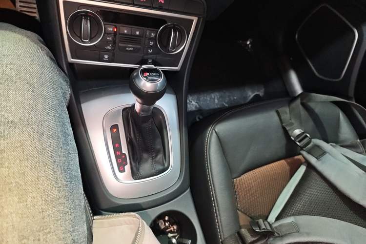 Used Audi Q3 2018 30th Anniversary Edition 35 TFSI Fashion Model Gear Lever