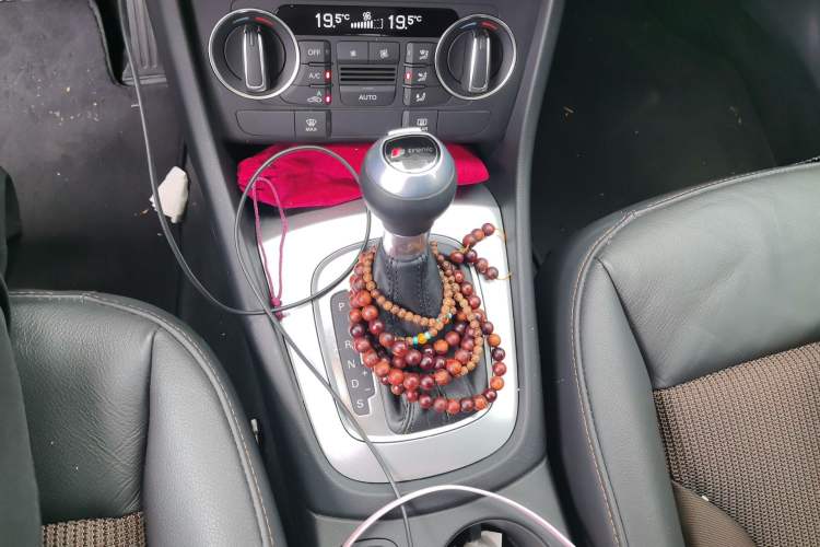 Used Audi Q3 2018 30th Anniversary Edition 30 TFSI Fashion Model Gear Lever