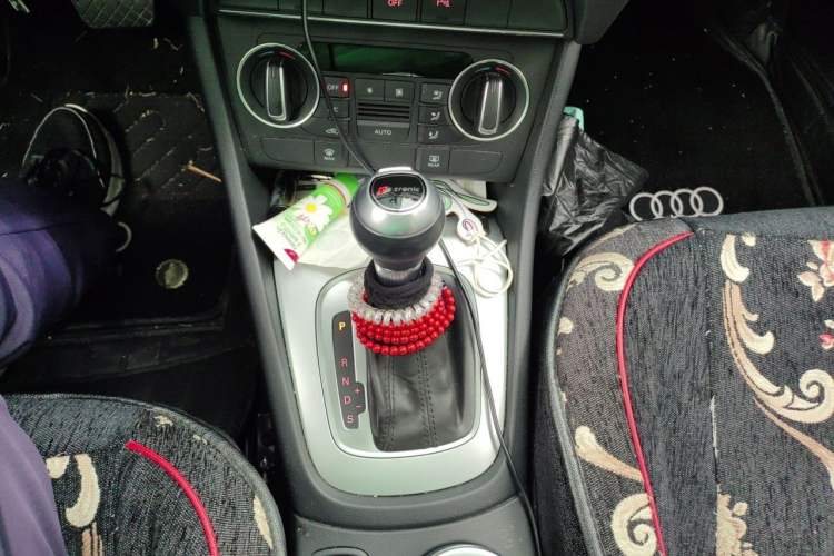 Used Audi Q3 2018 30 TFSI Fashion Edition Collector's Version Gear Lever