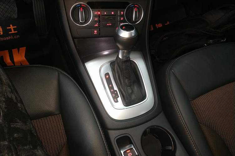 Used Audi Q3 2018 30th Anniversary Edition 30 TFSI Fashion Model Gear Lever