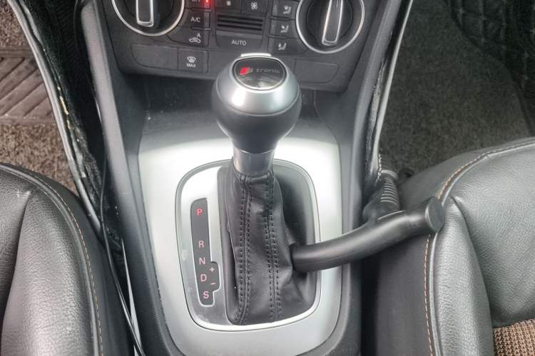 Used Audi Q3 2018 35 TFSI Fashion Edition Collector's Model Gear Lever