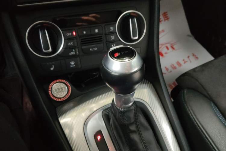 Used Audi Q3 2018 30th Anniversary Edition 35 TFSI Sport Model Gear Lever