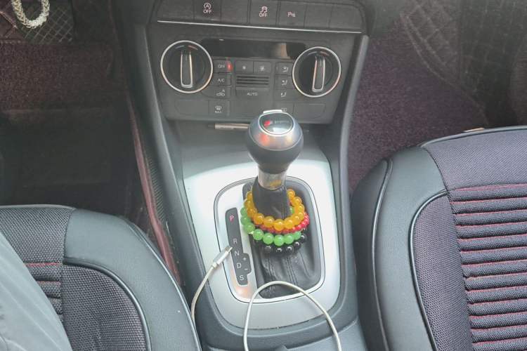 Used Audi Q3 2018 35 TFSI Fashion Edition Collector's Model Gear Lever