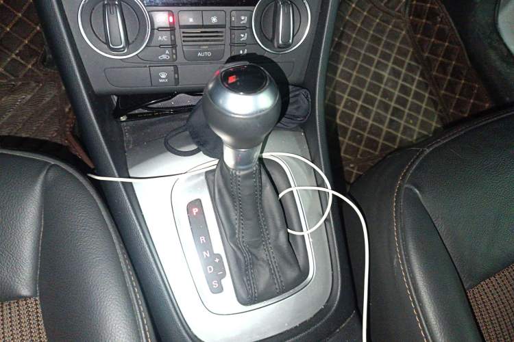Used Audi Q3 2018 30th Anniversary Edition 30 TFSI Fashion Model Gear Lever