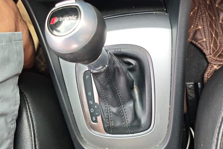 Used Audi Q3 2018 30th Anniversary Edition 30 TFSI Standard Model Gear Lever