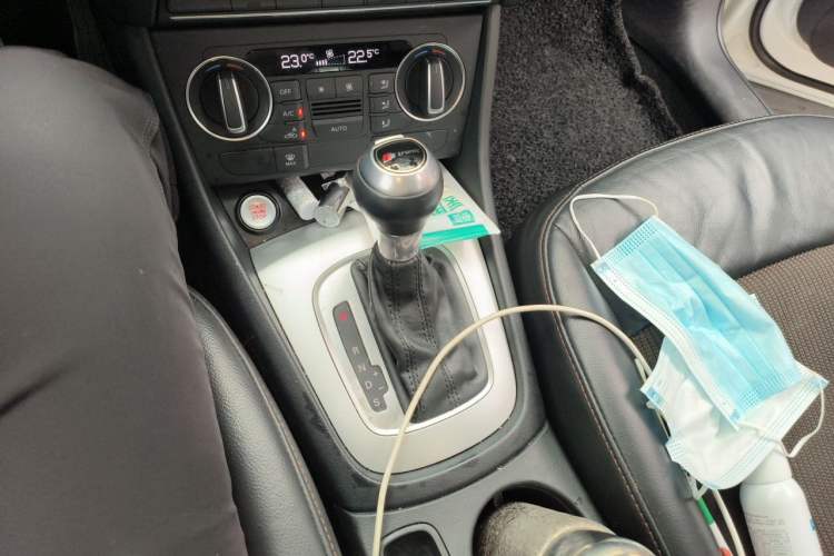 Used Audi Q3 2018 30th Anniversary Edition 30 TFSI Fashion Model Gear Lever