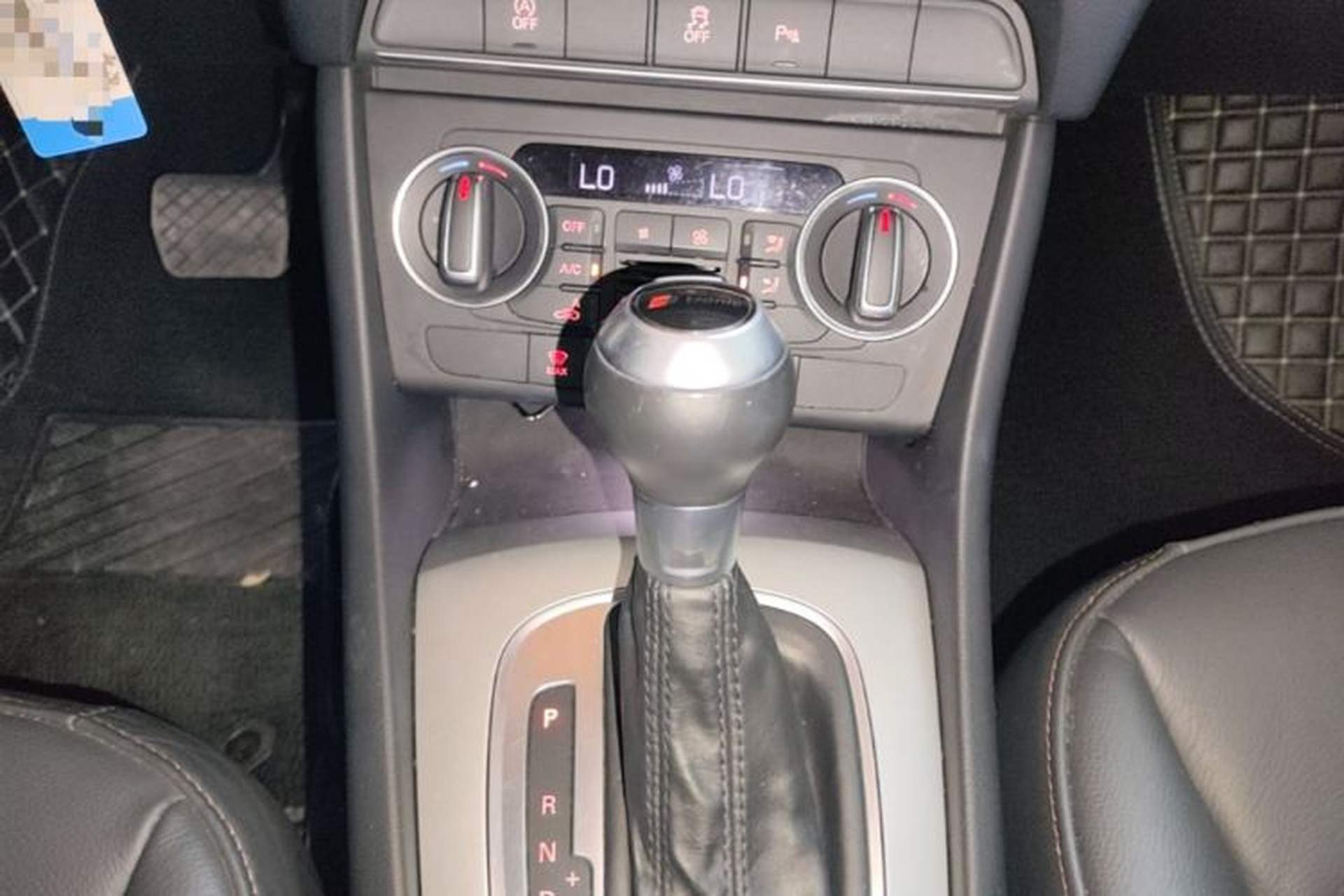 Used Audi Q3 2018 30th Anniversary Edition 35 TFSI Fashion Model Gear Lever