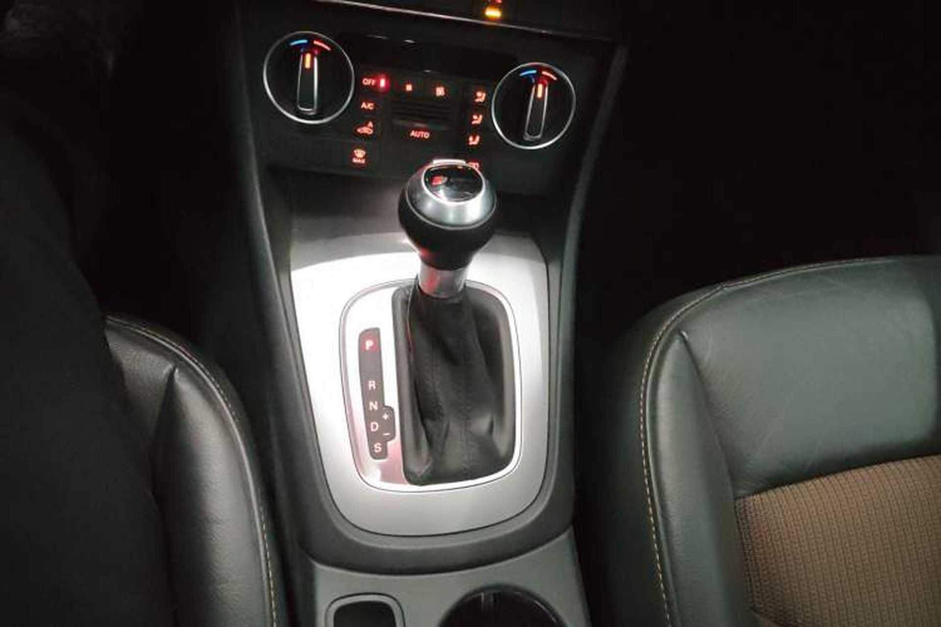 Used Audi Q3 2018 30th Anniversary Edition 30 TFSI Fashion Model Gear Lever