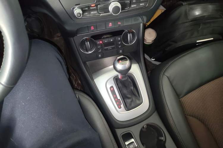 Used Audi Q3 2018 30th Anniversary Edition 35 TFSI Fashion Model Gear Lever