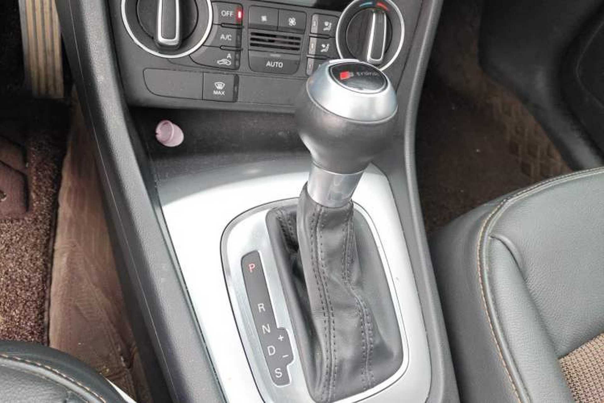 Used Audi Q3 2018 30th Anniversary Edition 35 TFSI Fashion Model Gear Lever