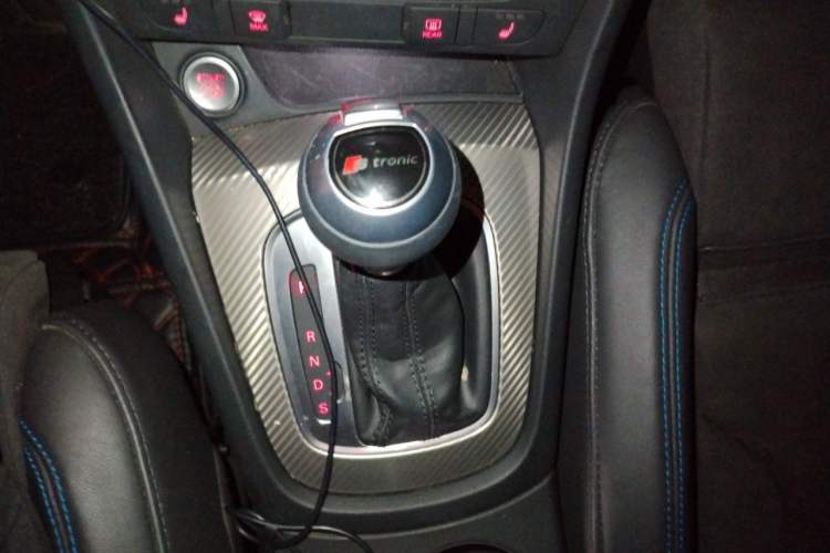 Used Audi Q3 2018 30th Anniversary Edition 35 TFSI Sport Model Gear Lever