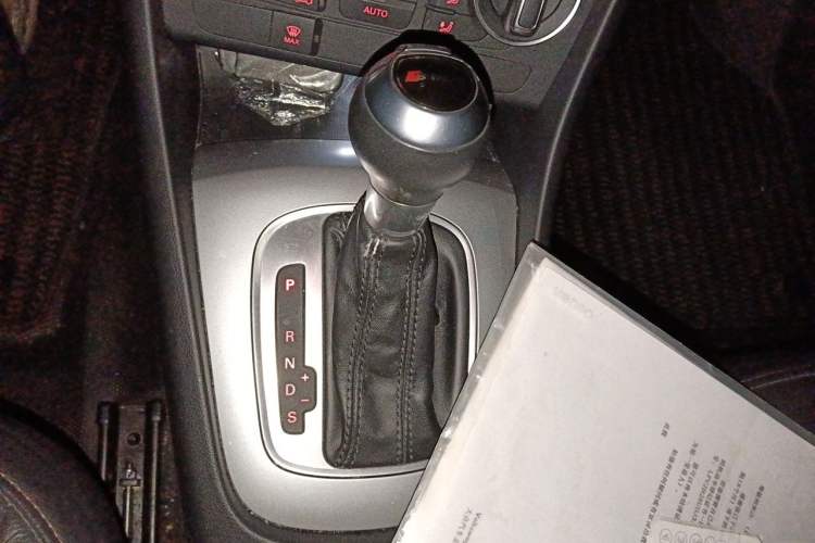 Used Audi Q3 2018 30th Anniversary Edition 30 TFSI Fashion Model Gear Lever