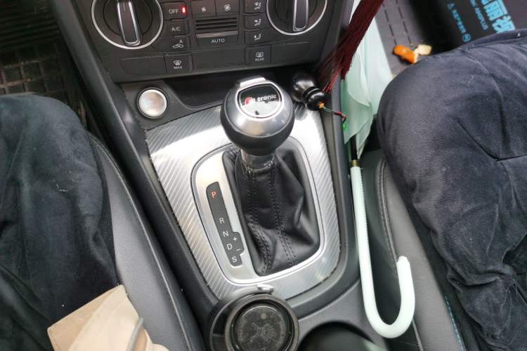 Used Audi Q3 2018 30th Anniversary Edition 35 TFSI Sport Model Gear Lever