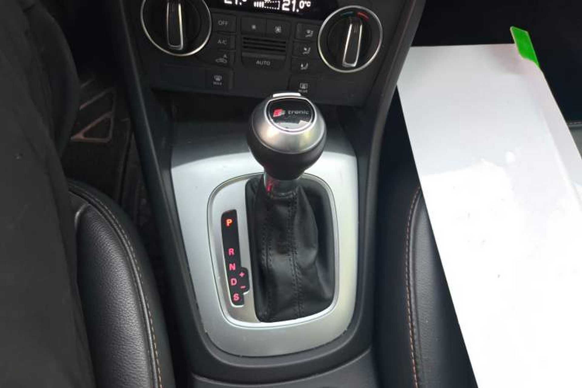 Used Audi Q3 2018 30th Anniversary Edition 35 TFSI Fashion Model Gear Lever