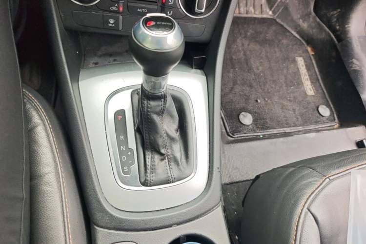 Used Audi Q3 2018 30th Anniversary Edition 30 TFSI Fashion Model Gear Lever