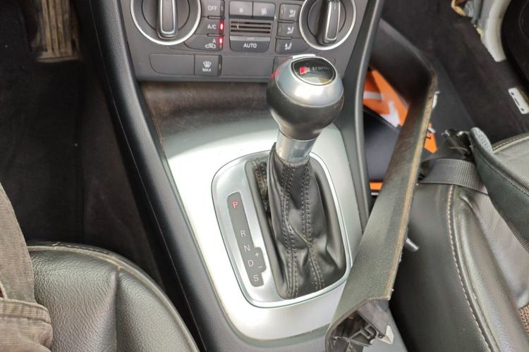 Used Audi Q3 2018 35 TFSI Fashion Edition Collector's Model Gear Lever