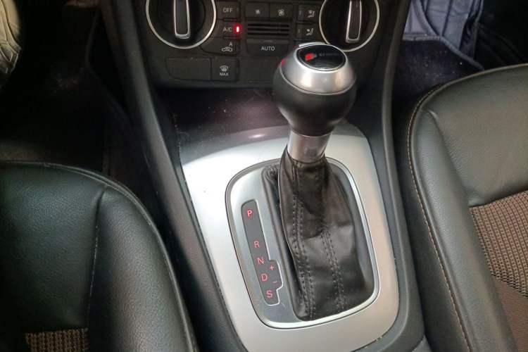 Used Audi Q3 2018 30th Anniversary Edition 30 TFSI Standard Model Gear Lever