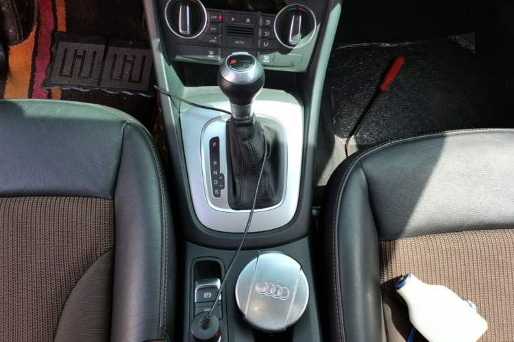 Used Audi Q3 2018 30th Anniversary Edition 30 TFSI Fashion Model Gear Lever