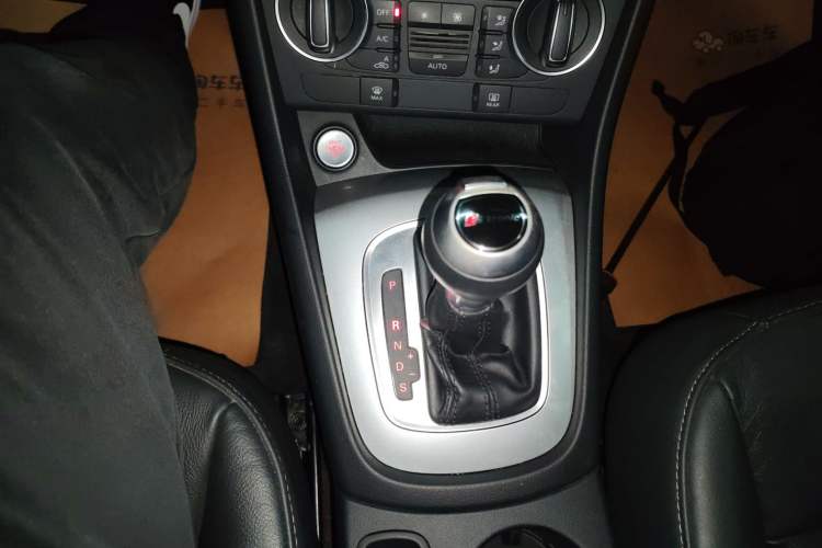 Used Audi Q3 2018 30th Anniversary Edition 35 TFSI Fashion Model Gear Lever