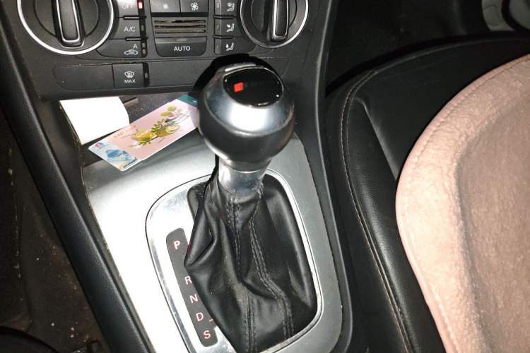 Used Audi Q3 2018 30th Anniversary Edition 30 TFSI Fashion Model Gear Lever