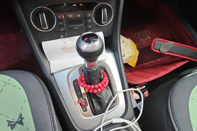 Used Audi Q3 2018 30th Anniversary Edition 30 TFSI Standard Model Gear Lever