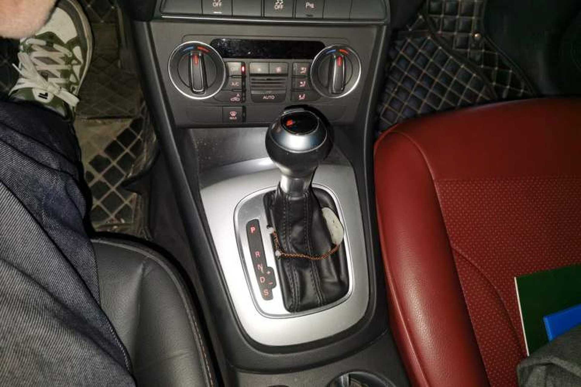 Used Audi Q3 2018 30th Anniversary Edition 30 TFSI Fashion Model Gear Lever